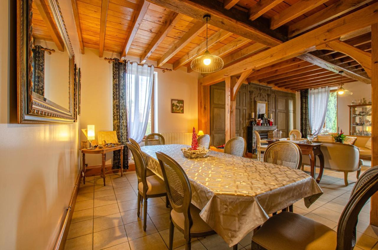 La Chambre D'Amis La Costignieres Montgueux Εξωτερικό φωτογραφία